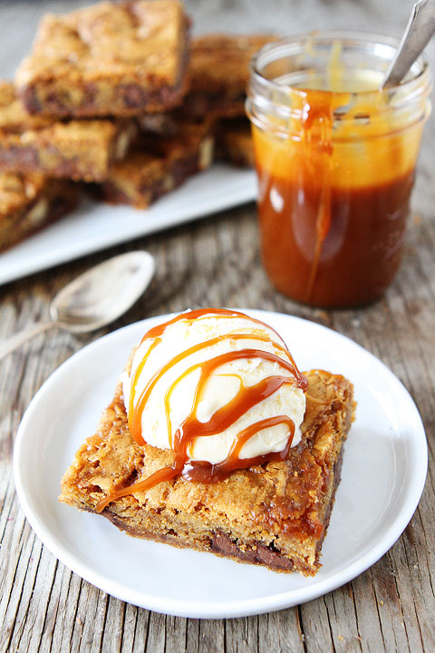 Twix-Caramel-Cookie-Bars-9